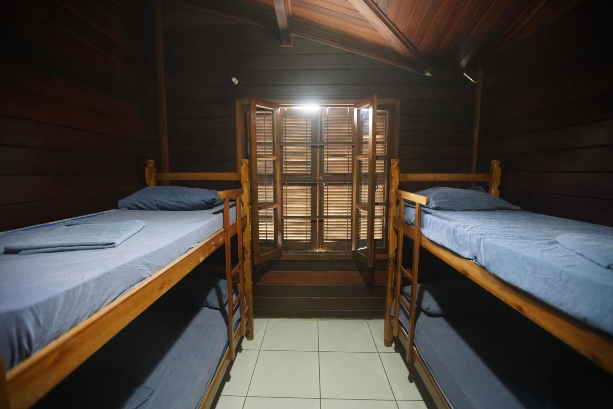 Hostel Capricornio Carcara คารากัวตาตูบา ภายนอก รูปภาพ